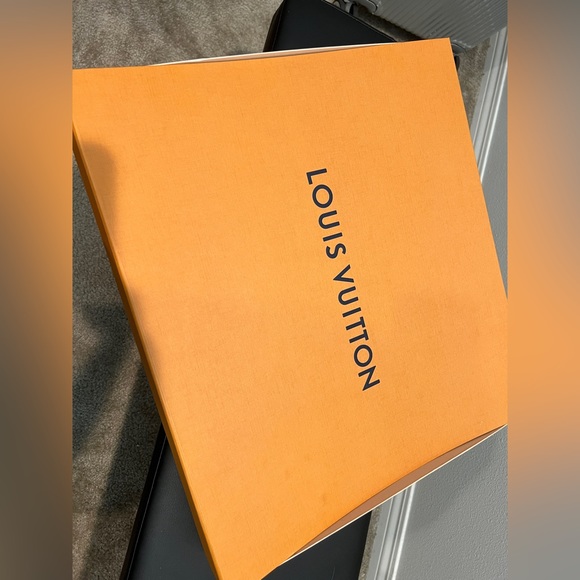 Auth Louis Vuitton MM monogram peony inside - Picture 6 of 12